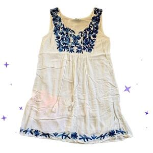 🌟Lapogee White Beachy Sleevless Mini Dress with Blue Embroidered Detail